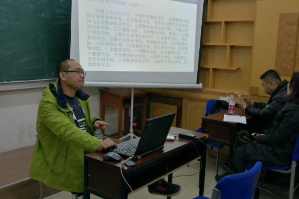 首席咨询师、某高校教师：张老师